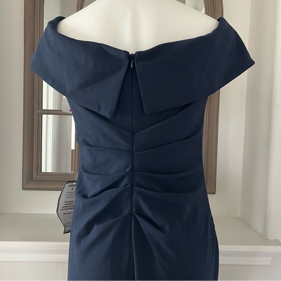 NEW Xscape Off-The-Shoulder Maxi Formal Evening Gown in Navy, Petite Size 12 NWT - Picture 8 of 11